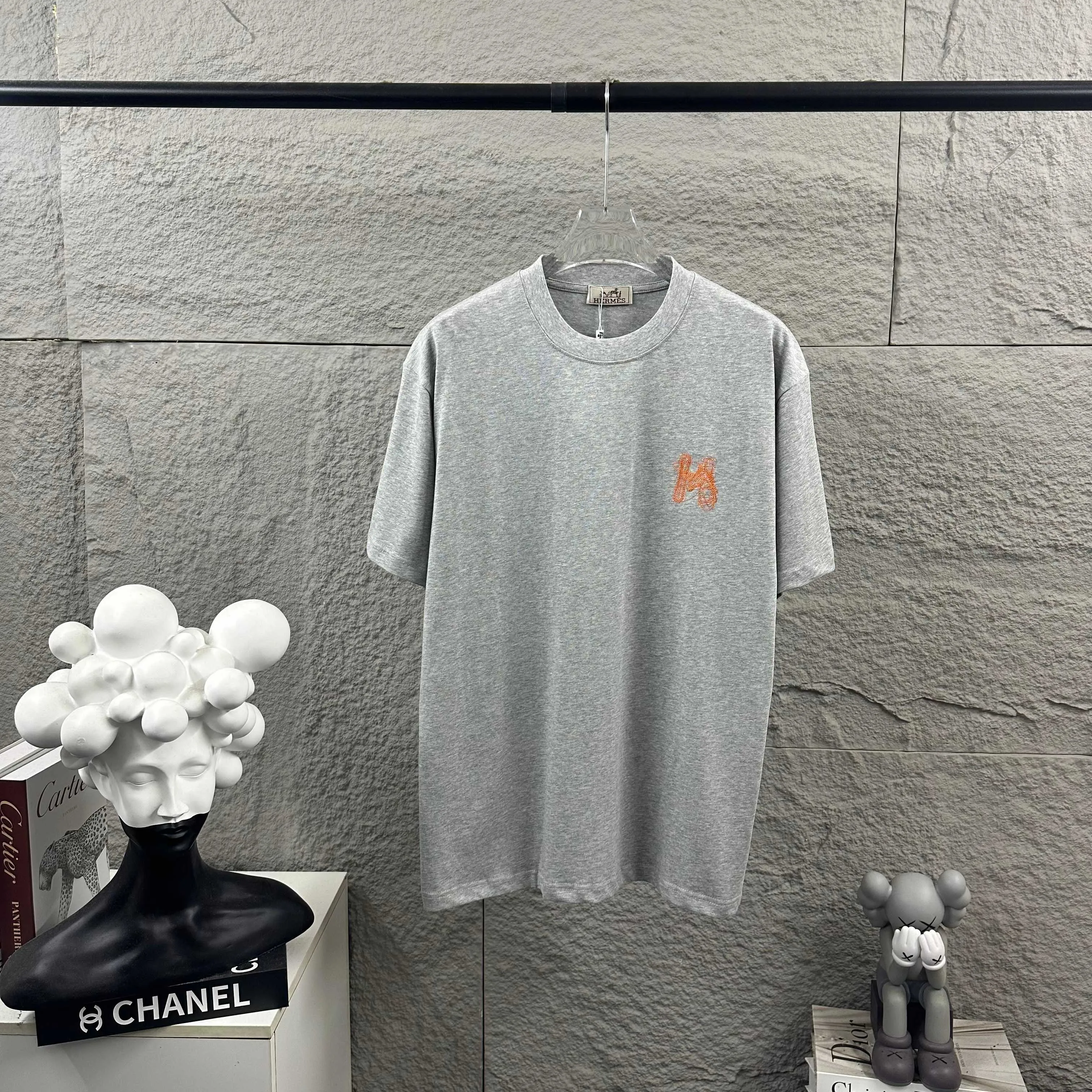 Herme* * 2026 New Arrival Classic T Same Style ：Black White Gray Size： S （90-130 ） M （120-150 ） L （140-165 ） XL （160-180 ） XXL （180-210 ）